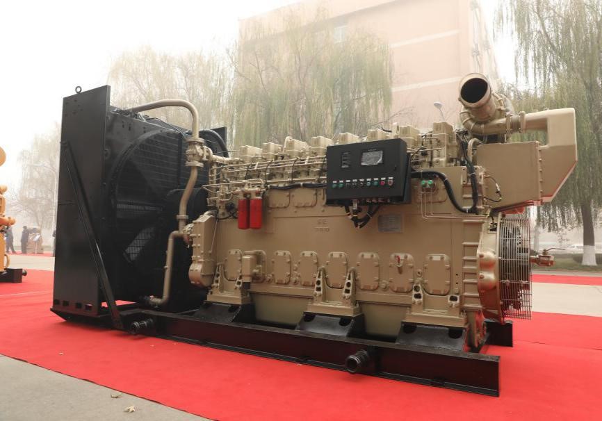 Động cơ Diesel hành trình dài