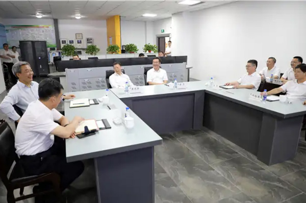 Nhóm chuyên gia CNOOC đến thăm Công ty TNHH Điện lực CNPC Jichai để điều tra và nghiên cứu CNOOC Expert Group visited CNPC Jichai Power Company Limited for Investigation and Research